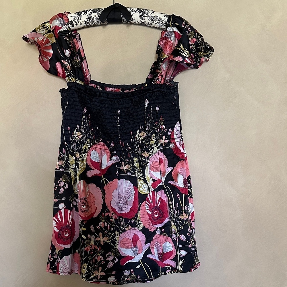 Guess Jeans Black and Pink Floral Silk Blouse size M